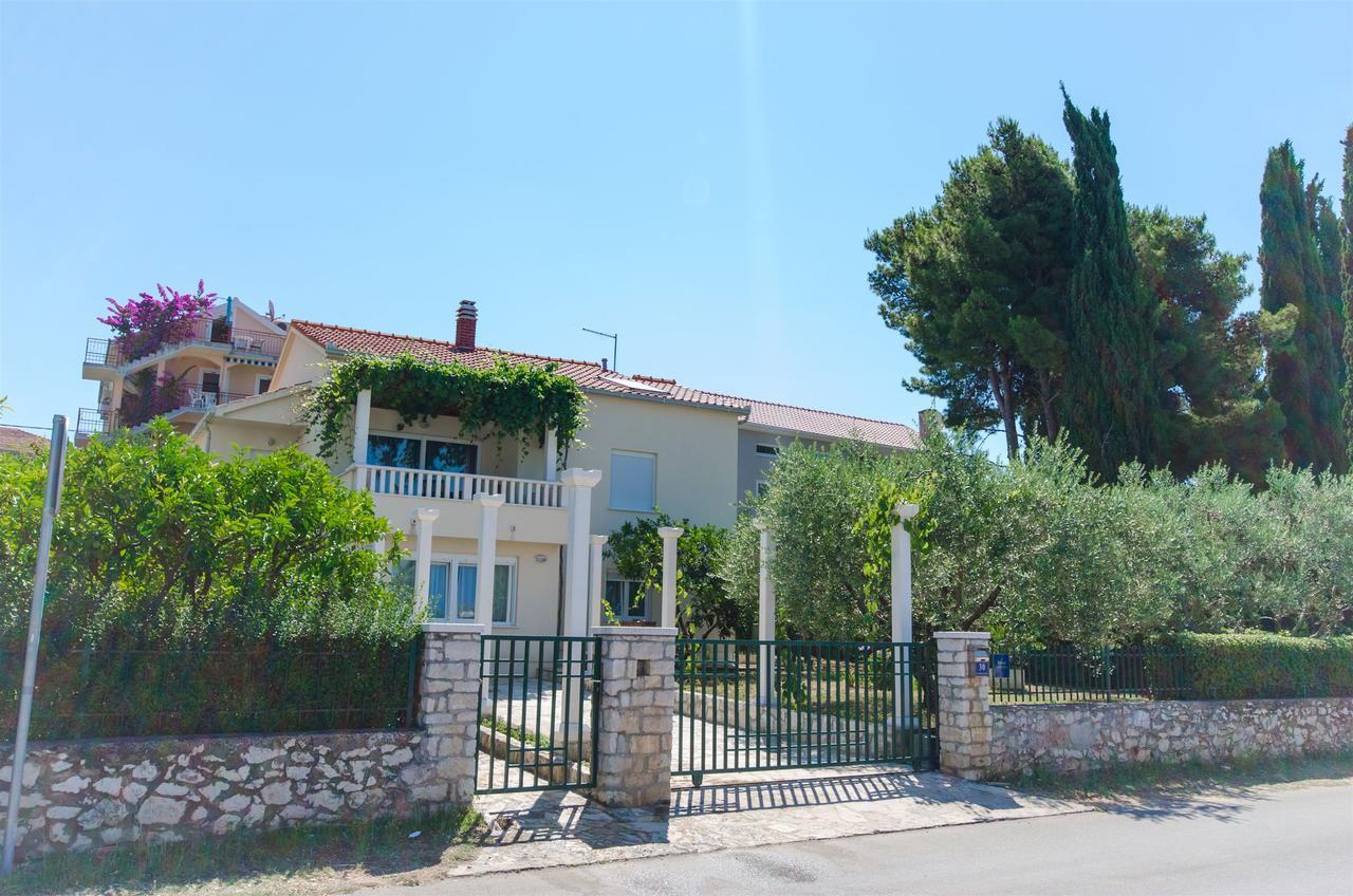 Apartments Maja Trogir Exterior photo